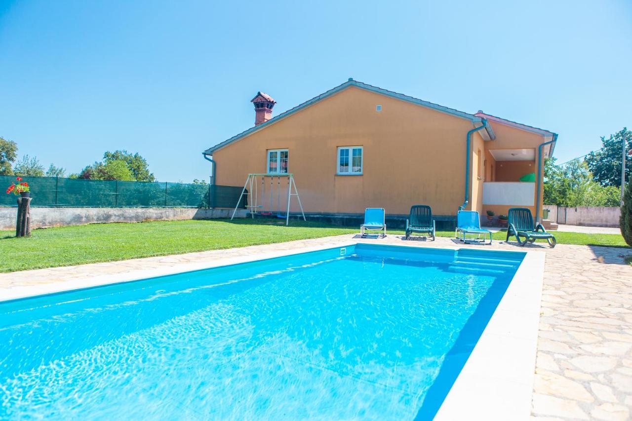 Holiday Home Labud Žminj Eksteriør billede